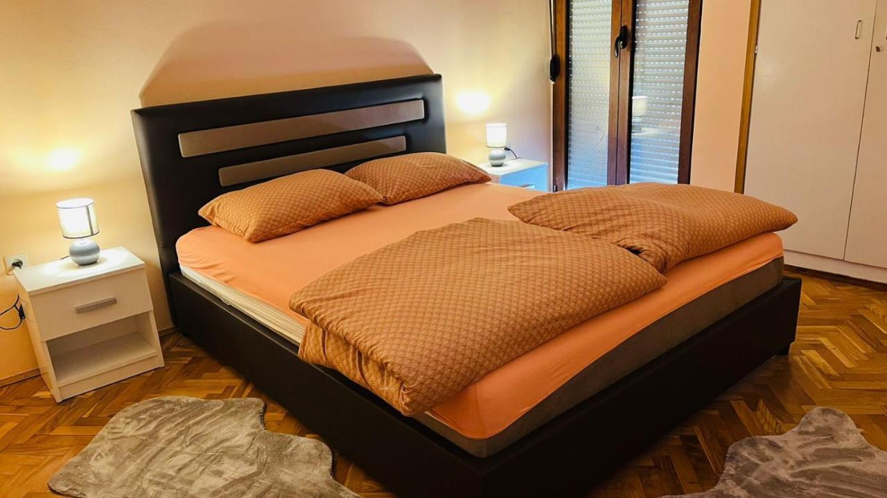 Majdini Clock Tower Apartman Podgorica Zewnętrze zdjęcie